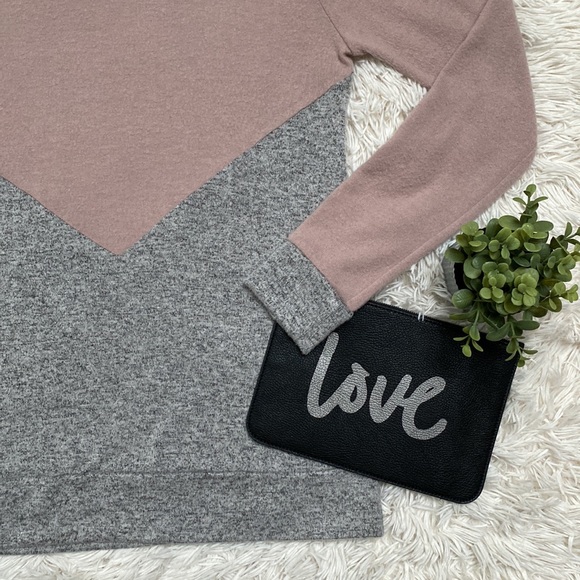 Staccato Color Block Hacci LS Top 💗 Pink & Gray - Picture 7 of 14